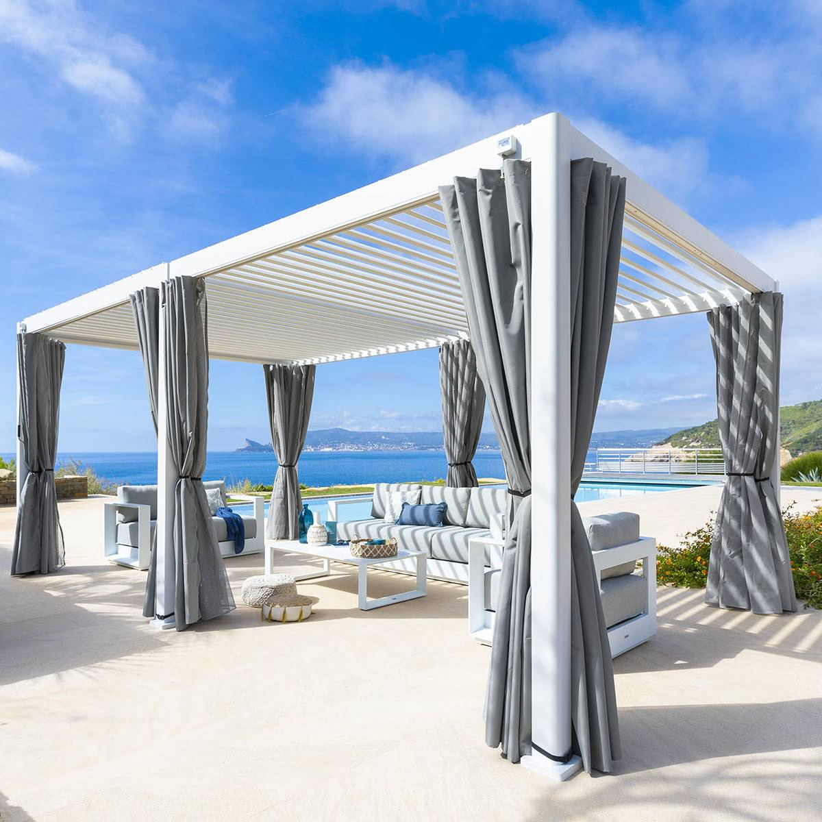 Pergola bioclimatique EVORA Blanc 6 x 3,6 m - Structure et lames doubles en aluminium